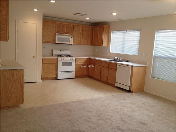 3rd image of 1142 Golden Apple St #0