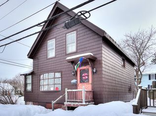460 Dennett St, Portsmouth, NH 03801