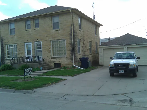 109 N 32nd St #1, Lincoln, NE 68503