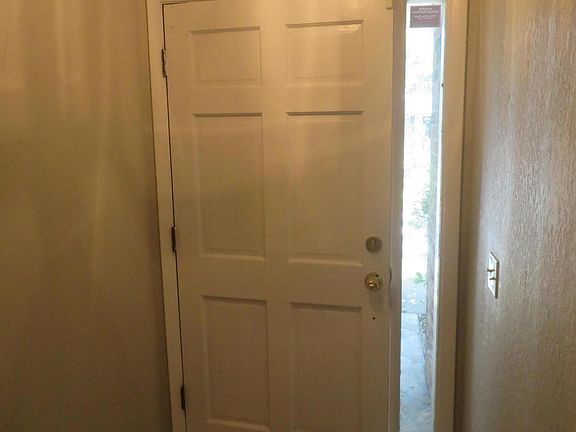 3rd image of 5302 HICKSON Road
