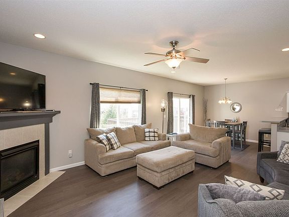 5th image of 1823 Goose Lake Cir