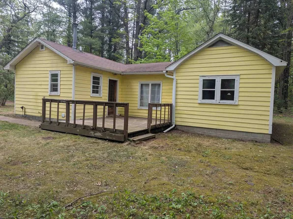 2410 N Eight Mile Rd, Sanford, MI 48657