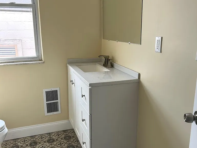 230 Morewood Ave #2 — Photo 7