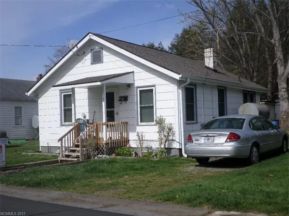 43 Liner St, Waynesville, NC 28786