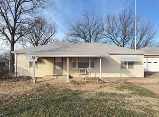 726 S Flormable St, Ponca City, OK 74601