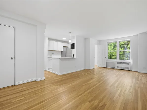 5425 Valles Avenue image 1 of 14