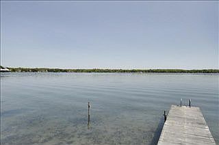 3rd image of 10594 Wildwood Cir