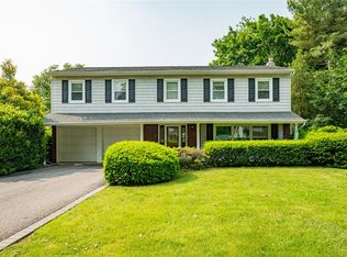 20 Stacey Ln, East Northport, NY 11731