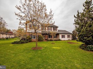 228 E 6th St, Lititz, PA 17543