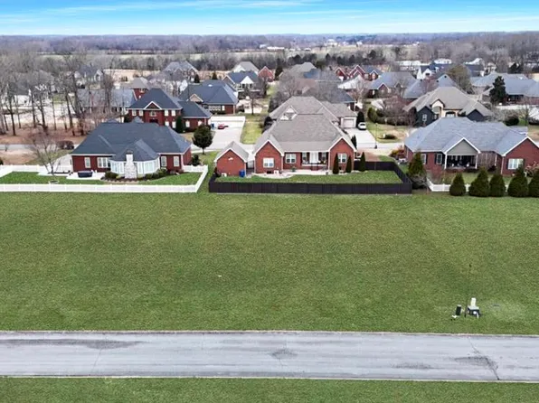 27 & 28 Trents Ln, Murray, KY 42071