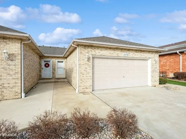 326 Morningside Dr #B, Bloomingdale, IL 60108