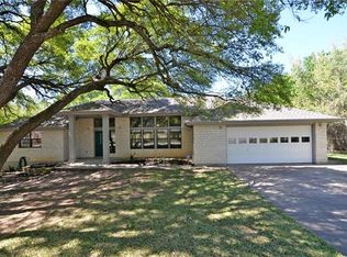 813 Shadywood Ln, Dripping Springs, TX 78620