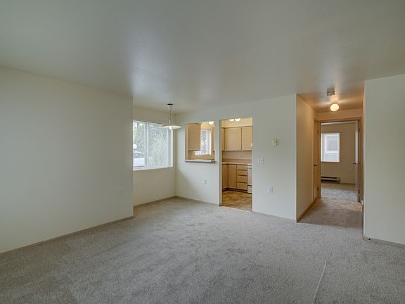 5th image of 16221 NE 81st St APT 102