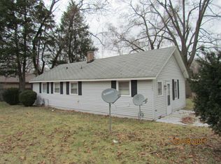 1645 Stanley Dr, Benton Harbor, MI 49022
