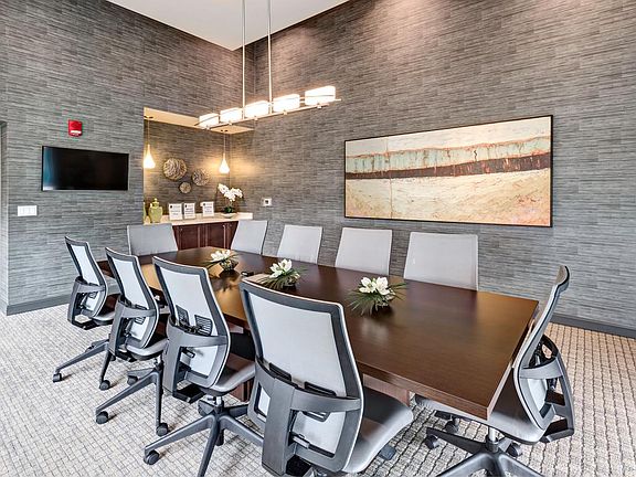 2nd image of 770 Skokie Blvd #320
