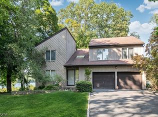 12 Noreen Ln, Wayne, NJ 07470