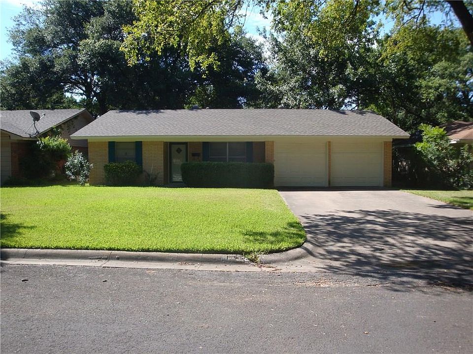 1st image of 707 Lexington Dr
