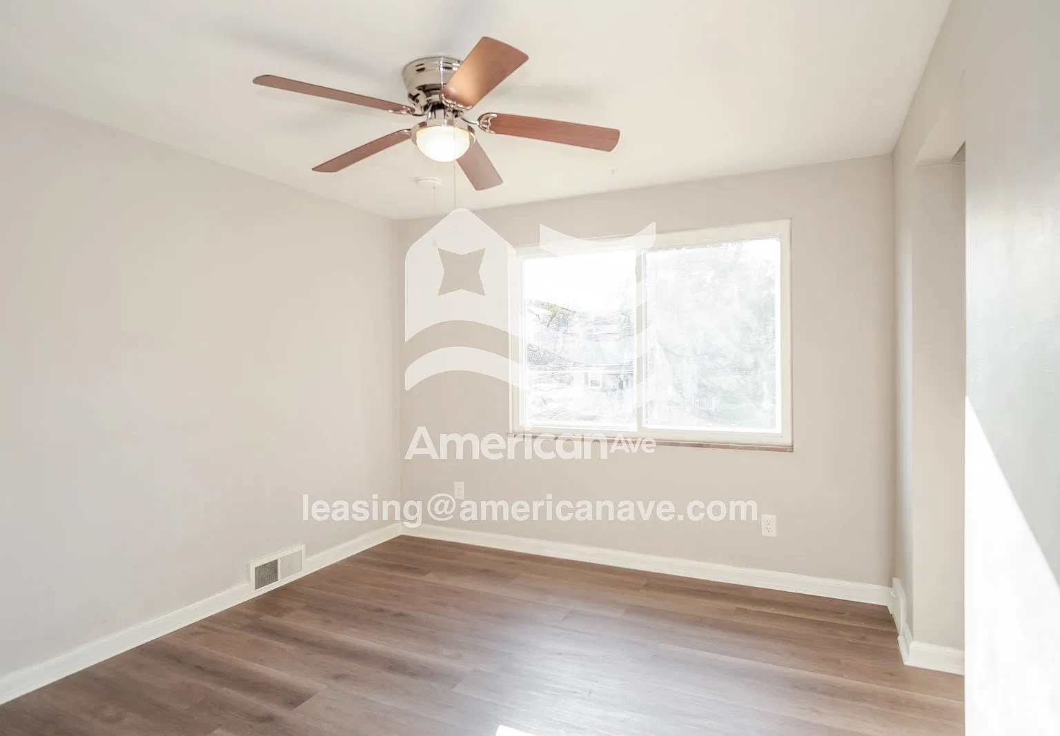 3 bed, 2.0 bath, 1286 sqft, $1,925 — Photo 4