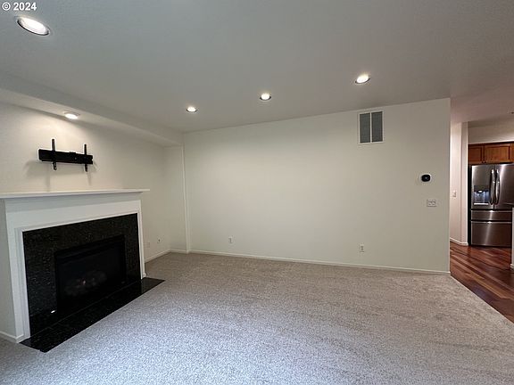 2nd image of 1123 SE Tamora Ave