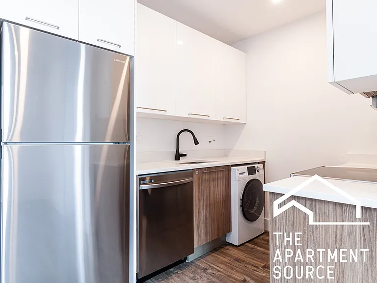 941 W Carmen Ave #609 — Photo 1