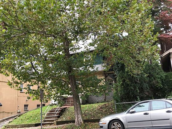3rd image of 663-665 Sandford Ave