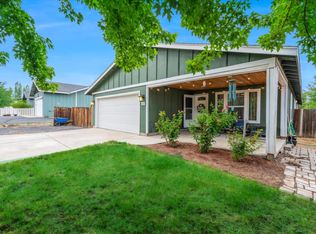 2555 SW Timber Ave, Redmond, OR 97756