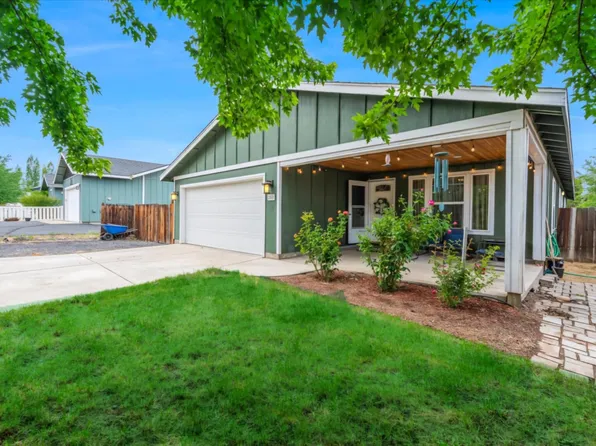 2555 SW Timber Ave, Redmond, OR 97756