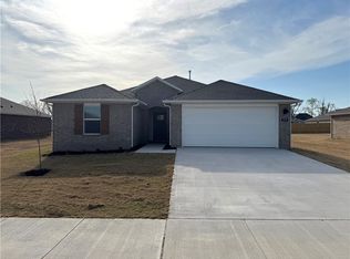 573 Colorado St, Farmington, AR 72730