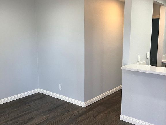 Living room/Hallway