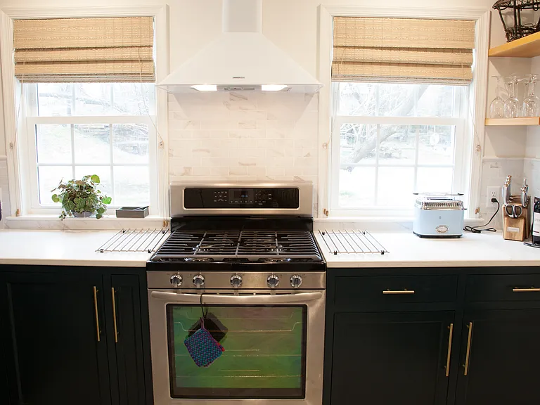 525 Kelly Ave — Photo 6