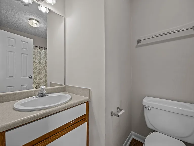 21 Collins Dr #D — Photo 14