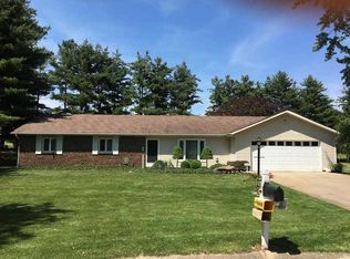 6275 N Edgewood Ct, Leesburg, IN 46538