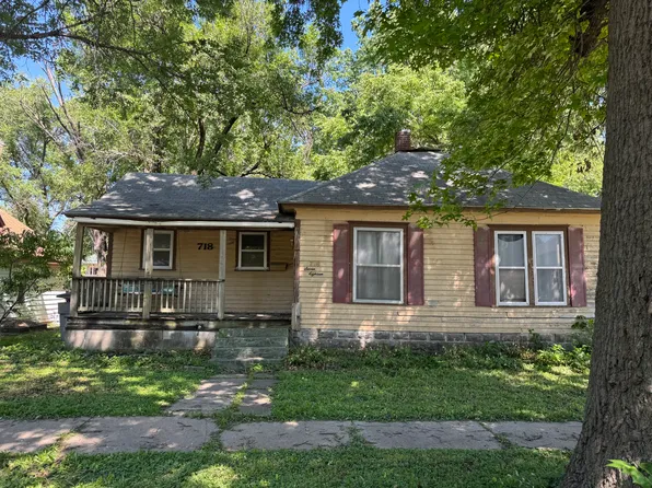 718 Cottonwood St, Emporia, KS 66801
