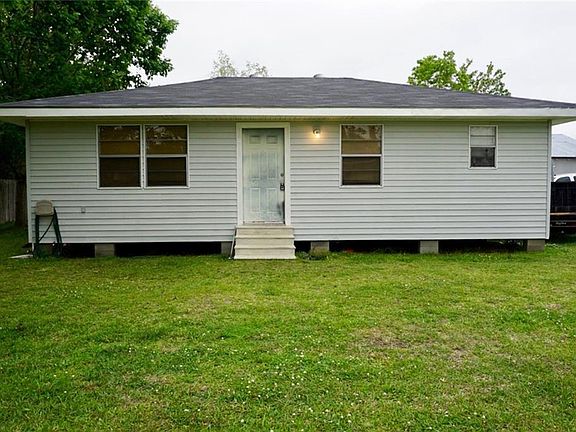 3rd image of 2300 Stingray Dr