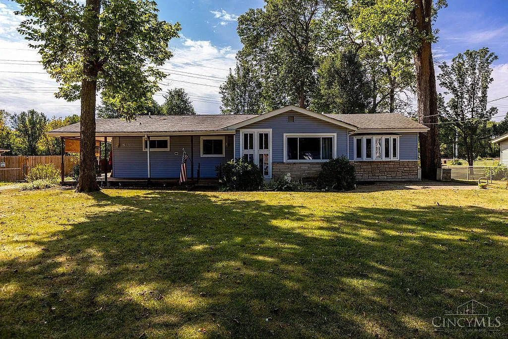 7803 Lyn Dr photo 1
