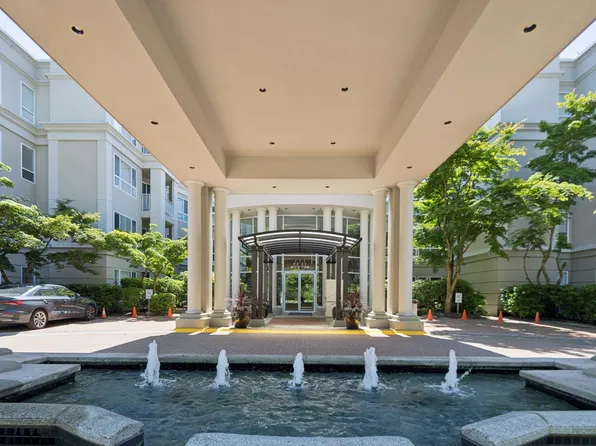 3098 Guildford Way #118, Coquitlam, BC V3B 7W8