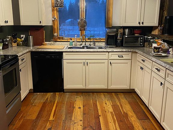 3rd image of 123 Kootenai Ct