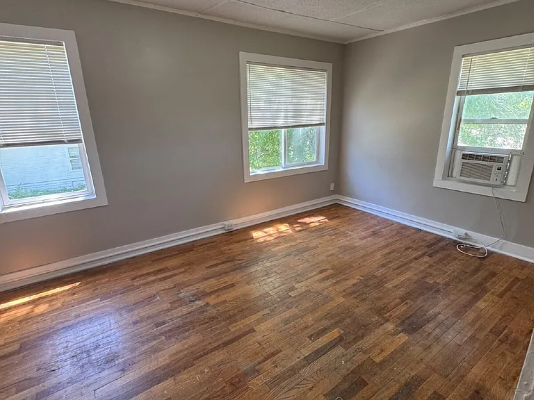 1535 N Holyoke St — Photo 8
