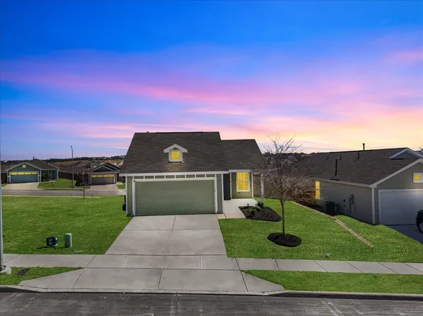 2821 Evening Side Dr, Fort Worth, TX 76179