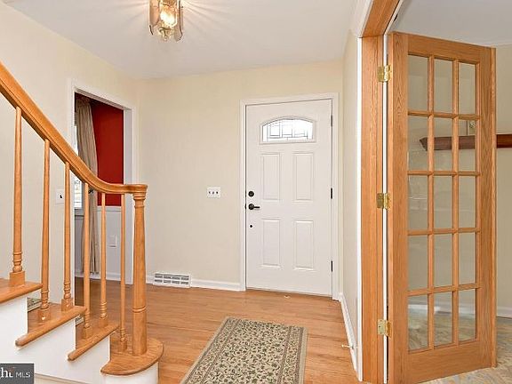 2nd image of 3 Hathaway Dr