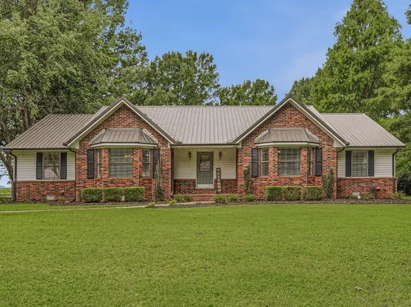 111 Marden Ave, Leachville, AR 72438