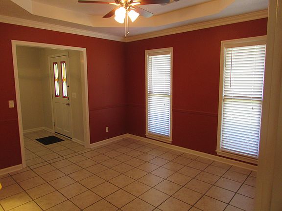 Sep. dining/sitting room