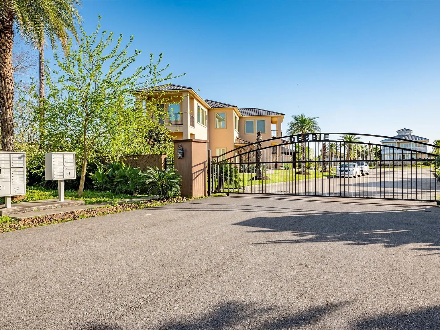 2 bed, 2.0 bath, 900 sqft, $1,850 — Photo 4