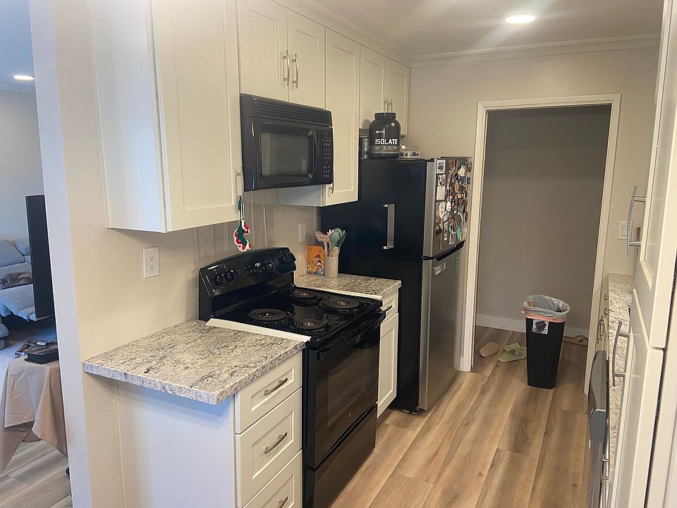 1st image of 835 Bing Dr