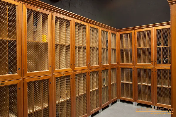 Sold by aptsandlofts.com | media 32