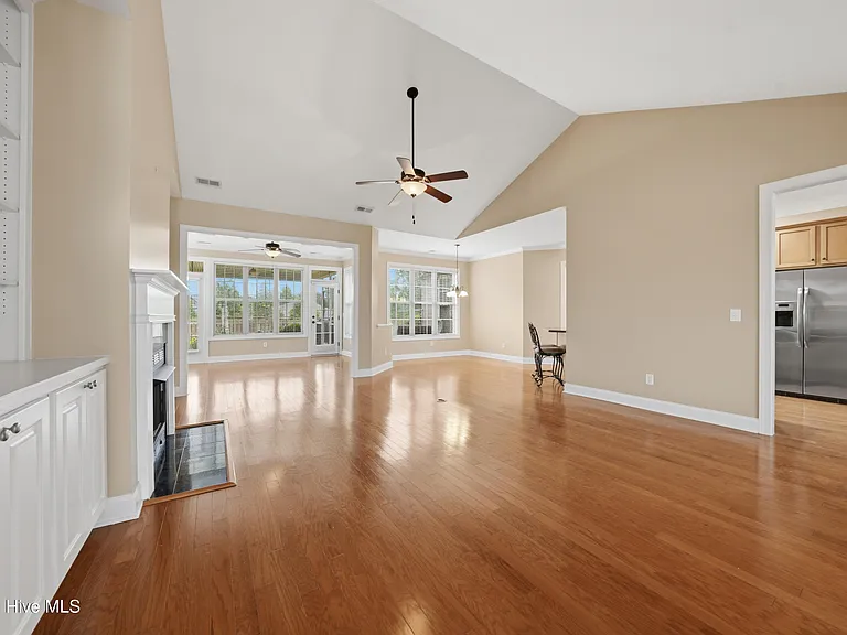1211 Palatka Pl SE — Photo 8