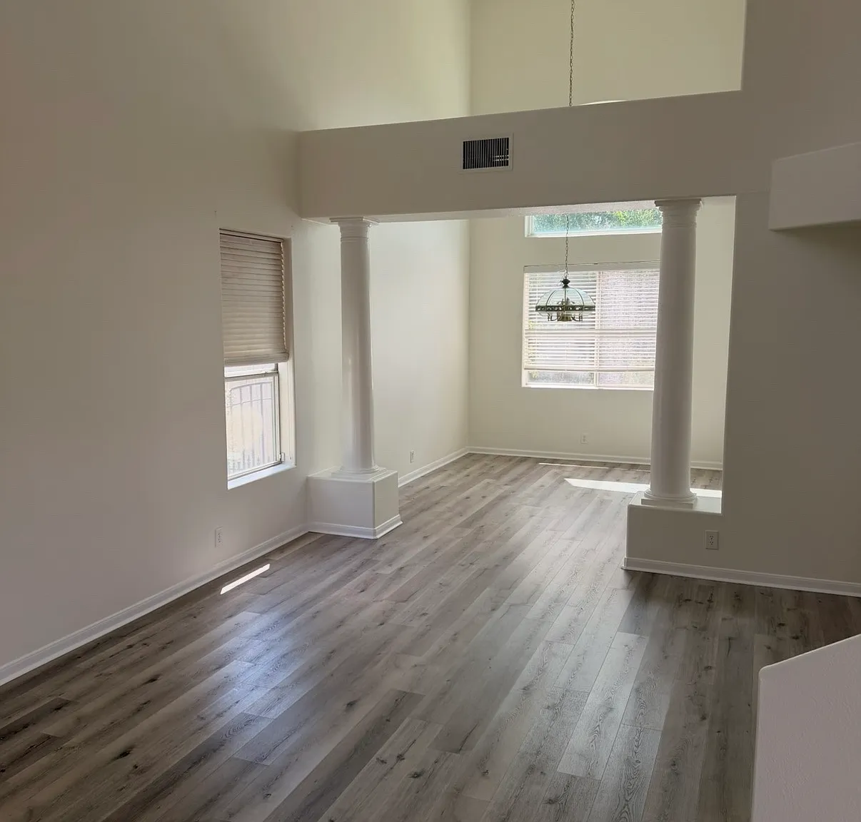 4 bed, 2203 sqft, $2,200 — Photo 2