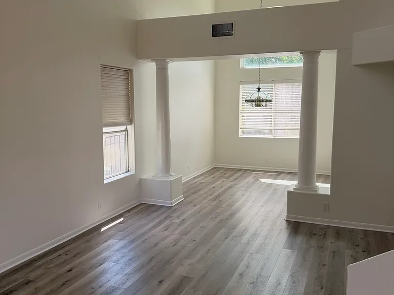 6958 Raintree Path — Photo 2