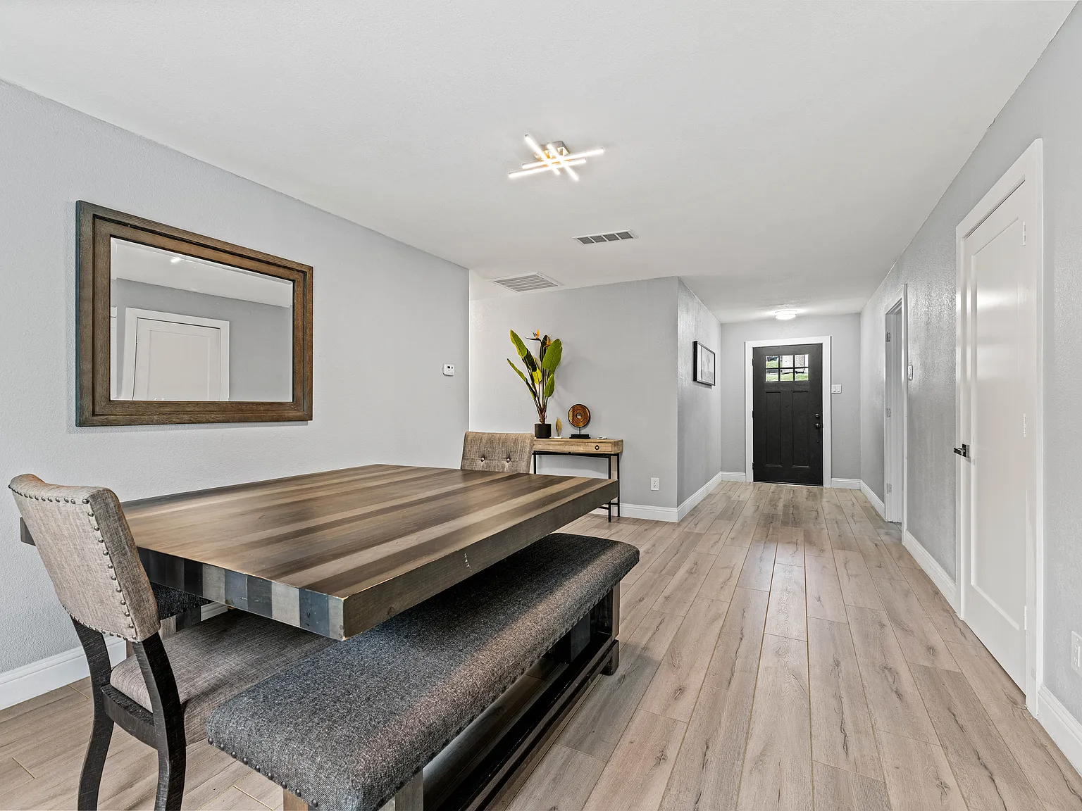 3 bed, 1554 sqft, $3,500 — Photo 4