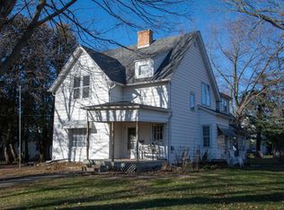 202 W Center St, Mount Morris, IL 61054
